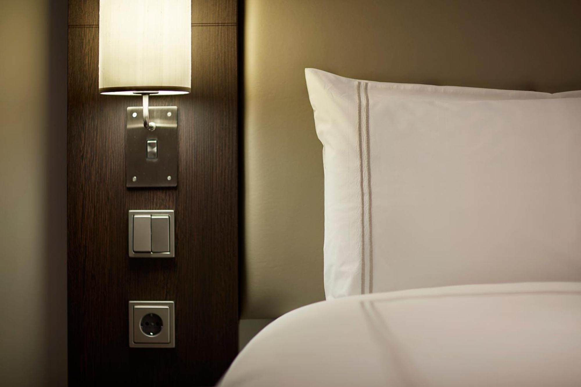 Premier Inn Hamburg City Millerntor Екстериор снимка